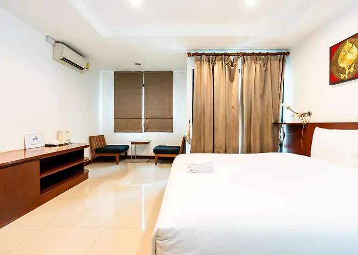 Yon Sukhumvit Soi 4 Bts Nana Apartment