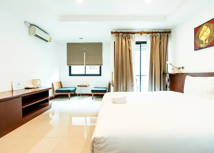 Yon Sukhumvit Soi 4 Bts Nana Apartment