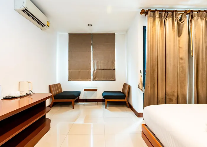 Yon Sukhumvit Soi 4 Bts Nana Apartment *