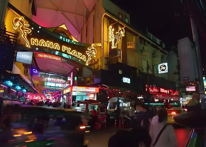 Yon Sukhumvit Soi 4 Bts Nana Apartment
